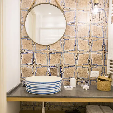 Attico Taranto Alojamento de Acomodação e Pequeno-almoço 4*